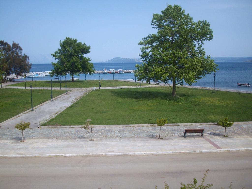 Hotel Florakis Livanátai Quarto foto