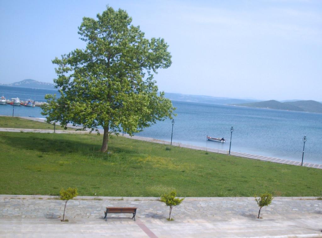 Hotel Florakis Livanátai Quarto foto