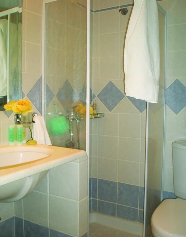 Hotel Florakis Livanátai Quarto foto